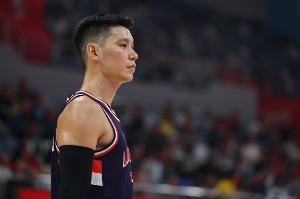 林书豪：今天还有那么多人支持我 很感谢大家那么长时间的支持