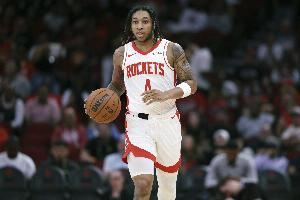 我也发挥一手！JD-戴维森11中5&三分5中2贡献14分5板6助4断！